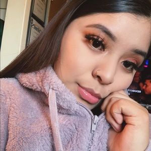 Meet your Posher, Karina